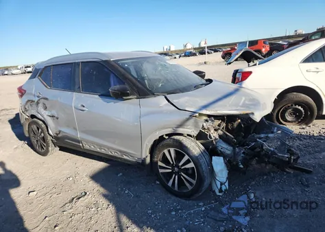 2019 Nissan Kicks S z USA, uszkodzony, nr VIN 3N1CP5CUXKL530764